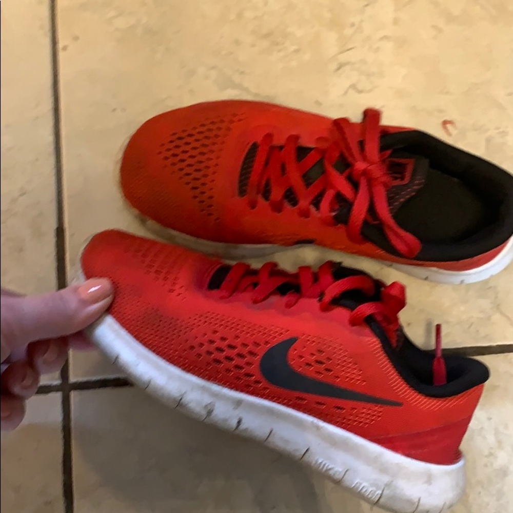 Nike sneakers 1.5 kids